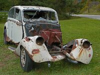 auto_broken_antique_vintage_classic_automobile_vehicle_aged-1236185.jpg